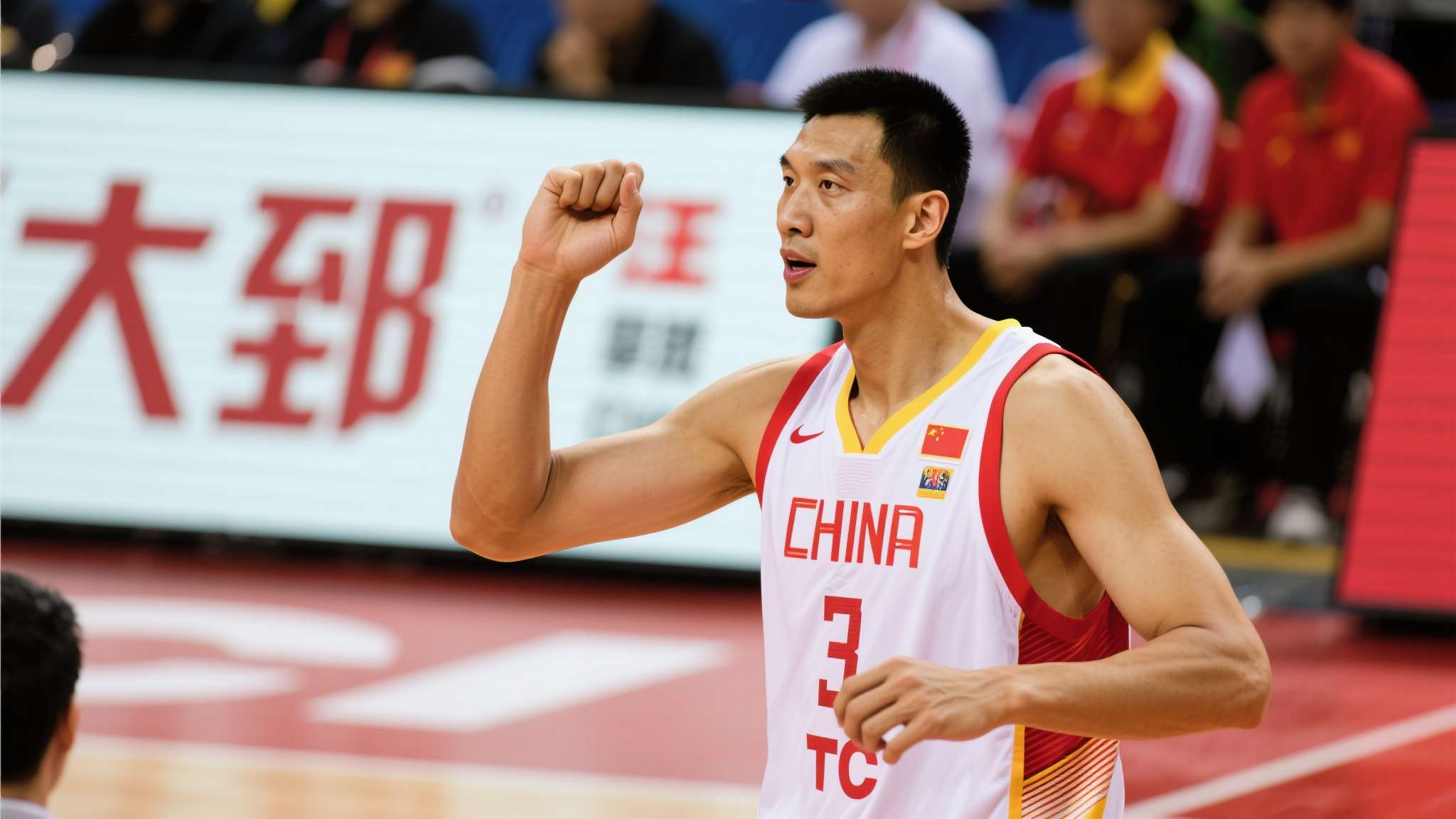 王治郅入选fiba名人堂 对于许多年轻球迷而言,王治郅或许是一个略显陌生的名字,但对于亲历中国篮球崛起年代